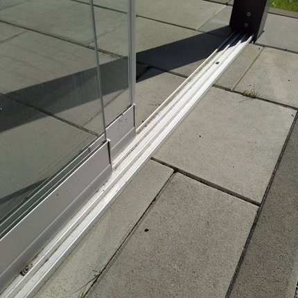 Inspirace ARTOSI GLASS –  sliding frameless glazing system
